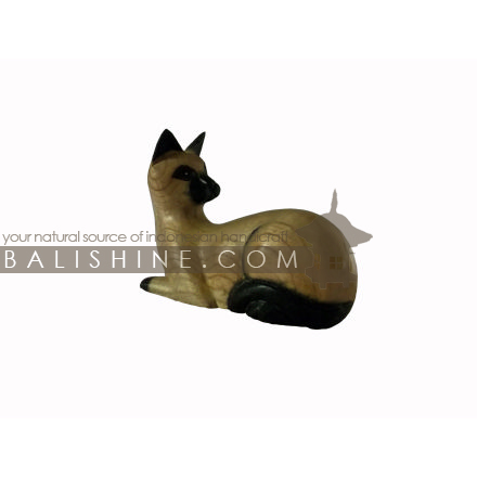 Balishine: Your natural source of indonesian handicraft presents in its Home Decor collection the Cat Lying:12IBA36909:This cat is a handicraft of Bali made from jempinis wood.  