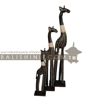 Balishine: Your natural source of indonesian handicraft presents in its Home Decor collection the Giraffe Wood Statue:12OKA37004:This giraffe is a handicraft of Bali made from albasia wood .  