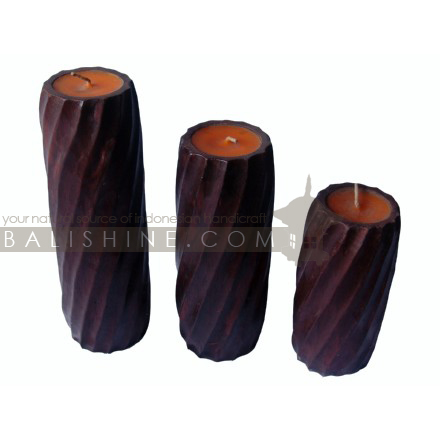 Balishine: Your natural source of indonesian handicraft presents in its Home Decor collection the Candle Set Of 3:13DAI95514:This set of 3 candles is produced in indonesia made from albasia wood.  