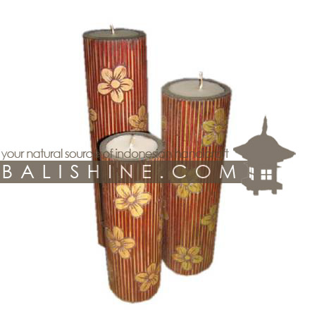 Balishine: Your natural source of indonesian handicraft presents in its Home Decor collection the Candle Set Of 3:13JAS93264:This set of 3 candles is produced in indonesia made from bamboo with carving pattern.  Light brown with patterns