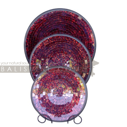 Balishine: Your natural source of indonesian handicraft presents in its Tableware collection the Platter set of 3:634ARA5804:This set of 3 platters is produced in Bali from teracota with painting glass mosaic finishing.  Same as picture, Display available, please contact us.
