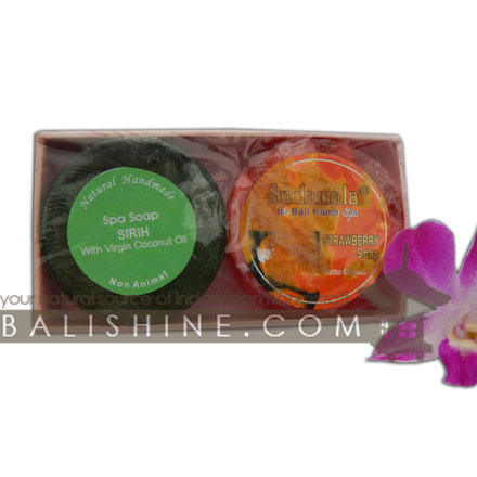 Balishine: Your natural source of indonesian handicraft presents in its Various collection the Soap Pack:44ARJ557523:This box contain 2 natural round soap of 50 gr. Made in Bali from tropical pulp flower.  Available in aromas : Papaya, Chempaka,  Frangipani, Jasmine, Lavender, Sandalwood, Ylang-Ylang, Vanilla, Lotus.