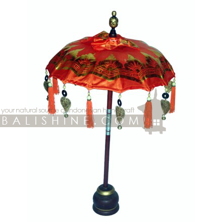 Balishine: Your natural source of indonesian handicraft presents in its Various collection the Ceremonial Umbrella:421SRG5573:This ceremonial umbrella is a handicraft of Bali made from wood and cotton  Same as picture
