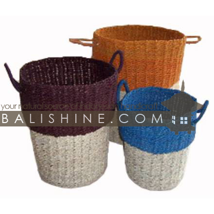 Balishine: Your natural source of indonesian handicraft presents in its Home Decor collection the Laundry Boxe Set Of 3:11JAS432834:This set of 3 laundries boxes is produced in Indonesia made from seagrass.  Natural and mix color