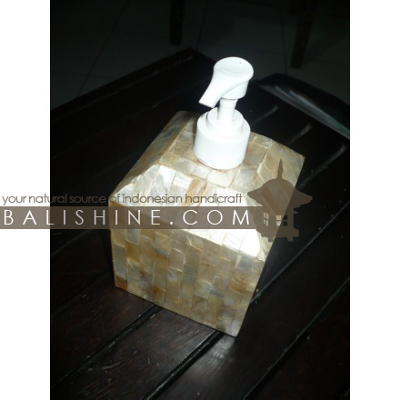 Balishine: Your natural source of indonesian handicraft presents in its Home Decor collection the Soap Bottle Holder:11CAW26207:This hand soap bottle holder is produced in Bali made from mdf wood and white shell.   Same as picture