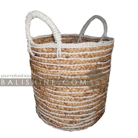 Balishine: Your natural source of indonesian handicraft presents in its Home Decor collection the Basket:12JEN367434:This set of 4 basket is made from natural enceng gondok weaving.  