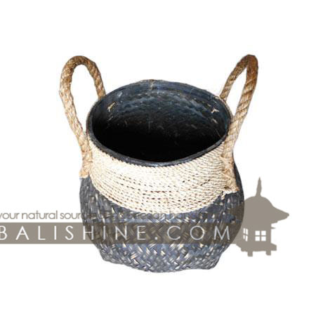 Balishine: Your natural source of indonesian handicraft presents in its Home Decor collection the Mendong Grass Basket:12MER367605:This basket is made with natural bamboo and seagrass.  