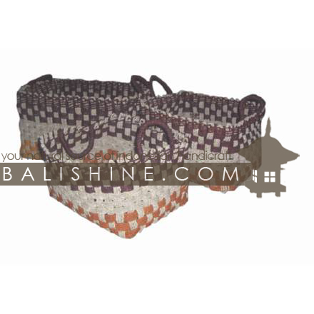 Balishine: Your natural source of indonesian handicraft presents in its Home Decor collection the Basket Set Of 3:12JAS362846:This set of 3 rectangulars baskets is produced in Indonesia made from seagrass.  Mix color
