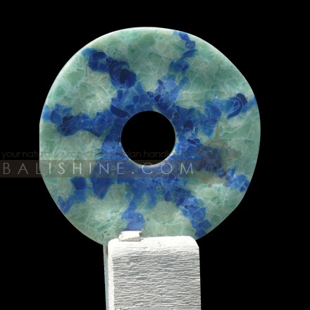Balishine: Your natural source of indonesian handicraft presents in its Home Decor collection the Glass Artwork:12FOC315393:This glass artwork is produced in Indonesia made from glass. Sold with stone stand.  