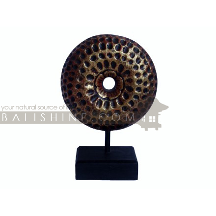 Balishine: Your natural source of indonesian handicraft presents in its Home Decor collection the Sculpture:12NUU335534:This sculpture with stand is produced in Indonesia and made from albasia wood.  