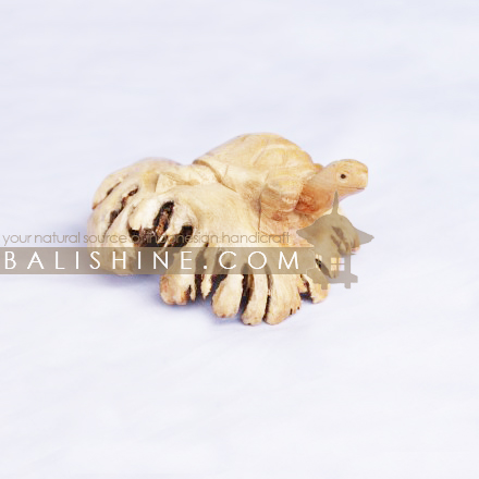 Balishine: Your natural source of indonesian handicraft presents in its Home Decor collection the Turtle Statue:12SOM36224:This original statue is a handicraft of Bali made from wood.  Same as picture