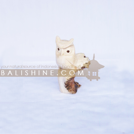 Balishine: Your natural source of indonesian handicraft presents in its Home Decor collection the Owl Statue:12SOM36230:This original statue is a handicraft of Bali made from wood.  Same as picture