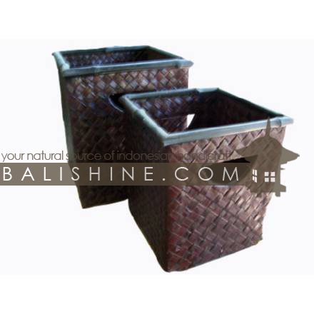 Balishine: Your natural source of indonesian handicraft presents in its Home Decor collection the Wastebin Set Of 2:12JAS633021:This set of 2 square wastebins is produced in Indonesia made from pandanus and bamboo.  Dark brown color