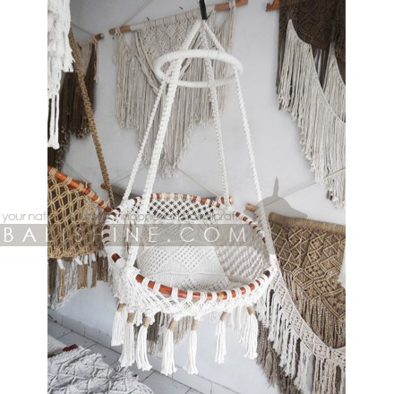 Balishine: Your natural source of indonesian handicraft presents in its Home Decor collection the Bohemian Fiber Macrame Hanging Chair:114NUS667986:This Brazilian designed macrame hammock chair is hand crafted to the highest quality. Create a relaxing space, choose a tree or the verandah out the back with a specially positioned weight baring 