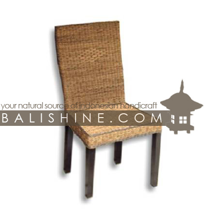Balishine: Your natural source of indonesian handicraft presents in its Home Decor collection the Dining Chair:114SRI664085:This dining chair is produced in indonesia, made from rotan and teak wood.  Several materials are available : seagrass, banana leaf or rotan