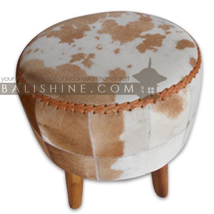 Balishine: Your natural source of indonesian handicraft presents in its Home Decor collection the Leather Ottoman:114TWN667730:This leather ottoman will add a beautiful touch to your house. Handcrafted in Bali. Teak wood and premium leather imported from Java.  