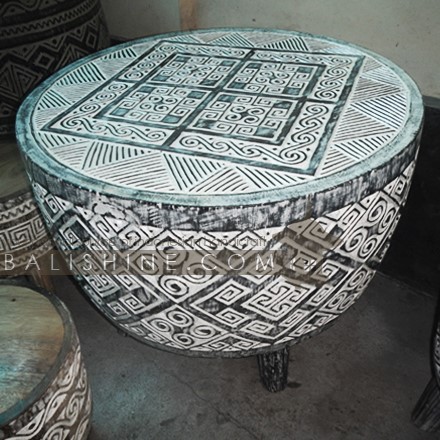 Balishine: Your natural source of indonesian handicraft presents in its Home Decor collection the Palm Wood Coffee Table:114JAT138261:This beautiful coffee table is made in Bali, Indonesia, from natural palm wood. Top is made with natural teak wood. Handmade carving for top and side with primitiv motif.  Please note as this item is hand made there will be slight variances in the wood staining as this is what makes them unique.