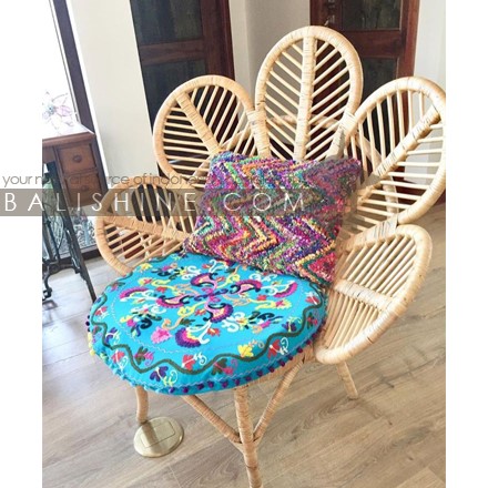 Balishine: Your natural source of indonesian handicraft presents in its Home Decor collection the Rattan Chair:114DUL667828:This chair is produced in indonesia, made from iron with natural rattan.  