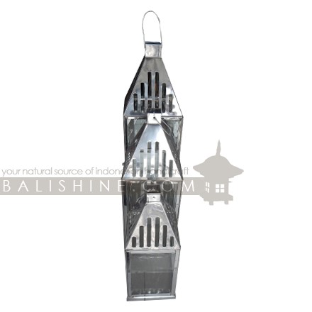 Balishine: Your natural source of indonesian handicraft presents in its Home Decor collection the Essaouira Brass Candle Holder:13GET168011:Our beautiful handcrafted brass candle holder with glass screens. We have several models with different finishing that can also adapting as indoor or outdoor lamps. Perfect decoration for garden, interior decoration, restaurants and bars.  Vintage, gold, silver, black.