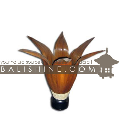 Balishine: Your natural source of indonesian handicraft presents in its Home Decor collection the Lamp:13JAS153140:This lamp is produced in Indonesia made from coconut leaf and coconut with rafia.   For electric fitting please contact us