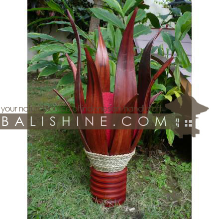 Balishine: Your natural source of indonesian handicraft presents in its Home Decor collection the Lamp:13MEB153581:This lamp is produced in Indonesia made from coconut wood cotton bowl lampshade with a string of pineapple leaf for decoration.  For electric fitting please contact us
