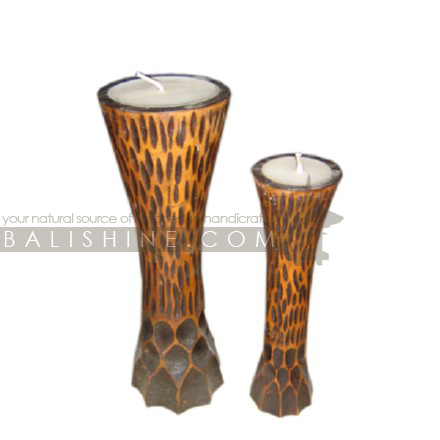Balishine: Your natural source of indonesian handicraft presents in its Home Decor collection the Set of 3 Candle:13DAI95797:This set of 3 candles is produced in indonesia made from albasia wood.  Same as picture