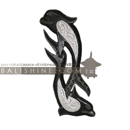 Balishine: Your natural source of indonesian handicraft presents in its Home Decor collection the Dolfin:17PUR486320:This dolfin is a handicraft of Bali made from albesia wood with curved aluminium finishing.  