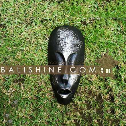 Balishine: Your natural source of indonesian handicraft presents in its Home Decor collection the Mask Silver:17MUL473580:This mask is a handicraft of Bali made from albesia wood.  silver color
