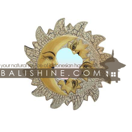 Balishine: Your natural source of indonesian handicraft presents in its Home Decor collection the Mirror:17RAH124724:This round mirror is a handicraft of Bali made from MDF wood.  Same as picture