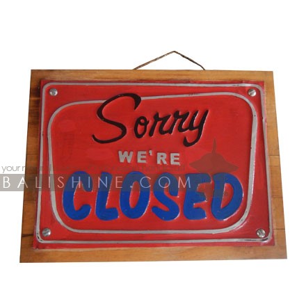 Balishine: Your natural source of indonesian handicraft presents in its Home Decor collection the Wall Frame:17SUA507622:This wall frame is produced in indonesia and made from albasia wood with aluminium.  other colors available.