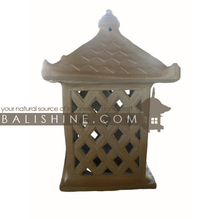 Balishine: Your natural source of indonesian handicraft presents in its Outdoor collection the Garden Lamp:28MCP5228:This garden lamp is produced in Indonesia, made from terracota.  SOLD WITHOUT ELECTRIC SYSTEM