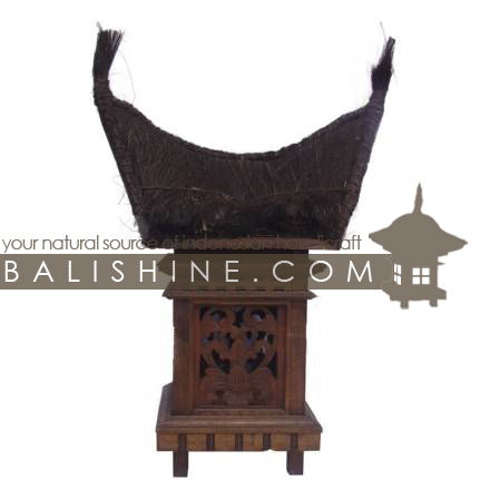Balishine: Your natural source of indonesian handicraft presents in its Outdoor collection the Garden Temple Lamp Minang :28PUT2293:This 'Minang' temple garden light is a handicraft of Bali. made from durian wood  a type of hard forest wood and from leaf of tuak tree.  SOLD WITHOUT ELECTRIC SYSTEM