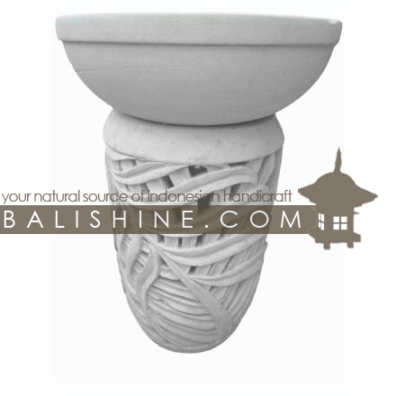 Balishine: Your natural source of indonesian handicraft presents in its Outdoor collection the Pedestral:210BIB3630:This round pedestral is produced in Indonesia, made from lime stone  white color