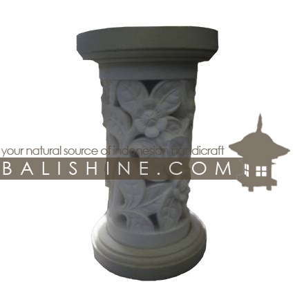 Balishine: Your natural source of indonesian handicraft presents in its Outdoor collection the Pedestral:210BIB3631:This round pedestral is produced in Indonesia, made from lime stone  white color