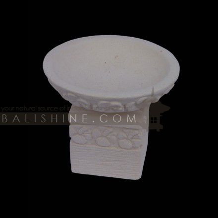 Balishine: Your natural source of indonesian handicraft presents in its Outdoor collection the Pedestral:210DEL5630:This round pedestral is produced in Indonesia, made from lime stone  white color