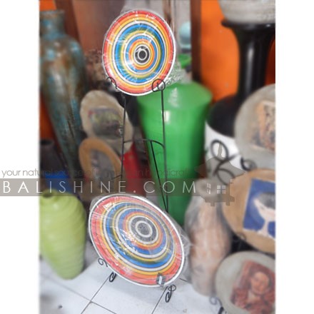 Balishine: Your natural source of indonesian handicraft presents in its The shop accessories collection the Iron Display:319LJP7534:Iron display for Round or square mosaic platter.  