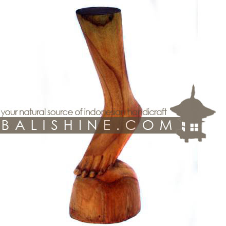 Balishine: Your natural source of indonesian handicraft presents in its The shop accessories collection the Ankle Chain Holder:39PLA2330:This ankle chain holder is produced in Bali made from Jempinis wood.  The colors available are Black, Brown, Dark Brown or Red.