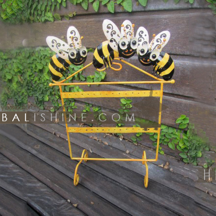 Balishine: Your natural source of indonesian handicraft presents in its The shop accessories collection the Earings Holder:39MAH6457:This earings holder is produced in Bali made from iron and is compose of 16 pairs.  
