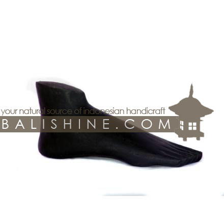 Balishine: Your natural source of indonesian handicraft presents in its The shop accessories collection the Feet Holder Set Of 2:39PLA2339:This set of 2 feets holder is produced in Bali made from Jempinis wood.  The colors available are Black, Brown, Dark Brown or Red.