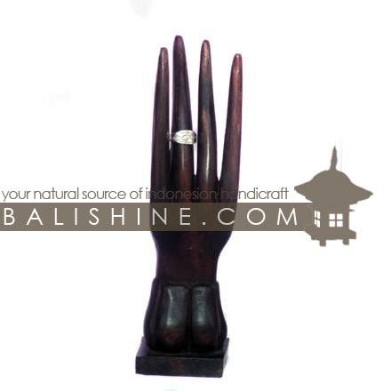 Balishine: Your natural source of indonesian handicraft presents in its The shop accessories collection the Hand Rings Holder Set Of 2:39PLA2354:This set of 2 hands ring holder is produced in Bali made from Jempinis wood.  The colors available are Black, Brown, Dark Brown or Red.