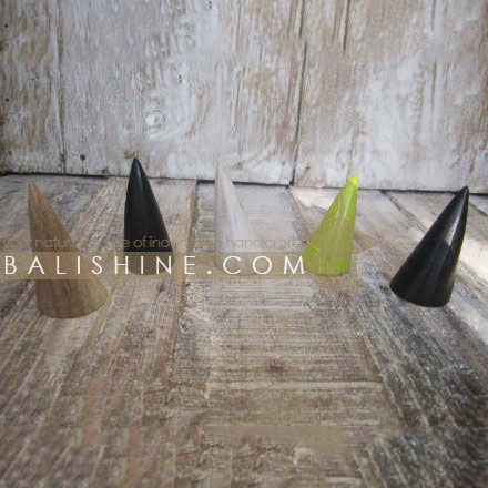 Balishine: Your natural source of indonesian handicraft presents in its The shop accessories collection the Ring Holder:39ULC6848:This ring holder is produced in Bali made from Jempinis wood.  The colors available are dark brown, black, lime, natural or white wash.