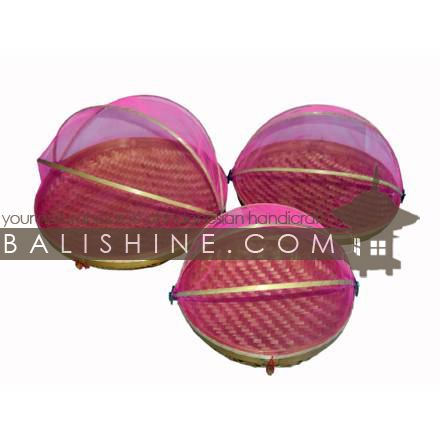 Balishine: Your natural source of indonesian handicraft presents in its Tableware collection the Fruits Basket:636PUS1251:This set of 3 baskets is produced in Bali made from bamboo with natural moskito net. Is usfull to protect all you food you want (cake cheese...) against bugs.  Pink