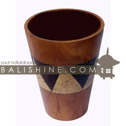 Balishine: Your natural source of indonesian handicraft presents in its Tableware collection the Bottle Holder:633KAL483:This bottle holder is produced in Bali made from teak wood with the skin of coconut shell mosaic.  