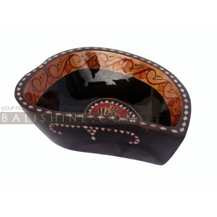 Balishine: Your natural source of indonesian handicraft presents in its Tableware collection the Bowl Lombok:624KET5553:This bowl is a handicraft of Lombok made from mahogany wood.  Same as picture