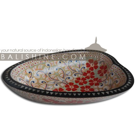 Balishine: Your natural source of indonesian handicraft presents in its Tableware collection the Decorative Bowl:624KET7761:This decorative bowl is made with Mahogani wood. Produced in the beautiful island of Lombok.  Other color available (green, white, red?). Please contact us.