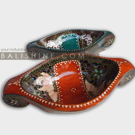 Balishine: Your natural source of indonesian handicraft presents in its Tableware collection the Decorative Bowl:624KET7763:This decorative bowl is made with Mahogani wood. Produced in the beautiful island of Lombok.  Other color available (green, white, red?). Please contact us.