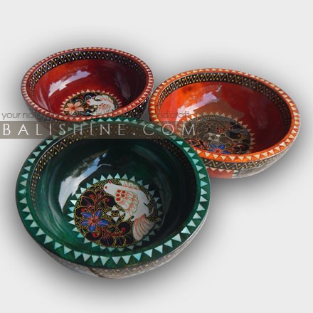 Balishine: Your natural source of indonesian handicraft presents in its Tableware collection the Decorative Bowl:624KET7764:This decorative bowl is made with Mahogani wood. Produced in the beautiful island of Lombok.  Other color available (green, white, red?). Please contact us.