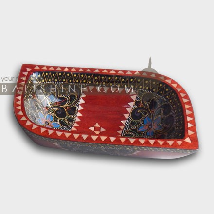 Balishine: Your natural source of indonesian handicraft presents in its Tableware collection the Decorative Bowl:624KET7766:This decorative bowl is made with Mahogani wood. Produced in the beautiful island of Lombok.  Other color available (green, white, red?). Please contact us.