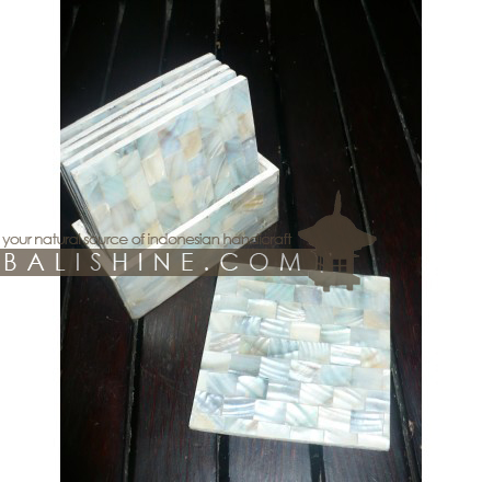 Balishine: Your natural source of indonesian handicraft presents in its Tableware collection the Coaster Set of 6 In The Box:631CAW6174:This set of 6 coasters and box is produced in Bali made from white shell  Same as picture