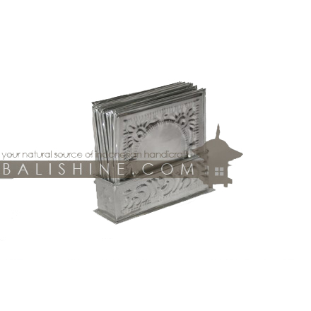 Balishine: Your natural source of indonesian handicraft presents in its Tableware collection the Coaster set of 10:631PUR6325:This box with 10 coasters is  produced in Bali and is made from aluminium.  